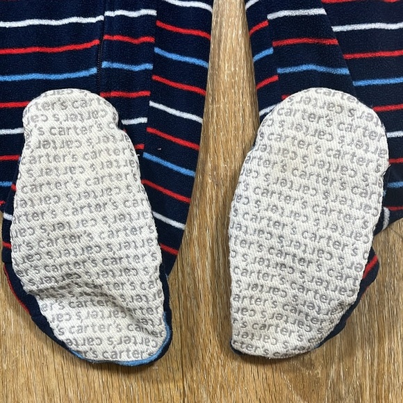 Carter's 4T Onesie Footie Pajamas Pjs Fleece Warm Winter Zip Up EUC - Lot of 2 - Picture 3 of 15